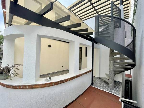 Casa en Renta 205 m², 4 Rec + 4 Baños + 3 Terrazas Recién Restaurada,