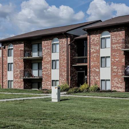 Courtyard with grill and picnic area, Playground, Plush carpeting