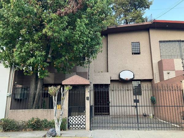 RENTA CASA  EN  HACIENDA SAN JUAN 2DA SECCIÓN, TLALPAN