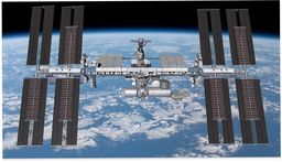 ilustración paneles solares iROSA NASA EEI